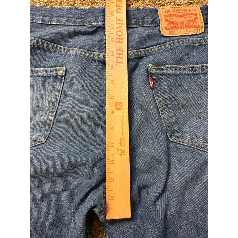 Levi's 550 Relaxed Fit Tapered Leg Medium Wash Denim Mens Size 31x32 Blue